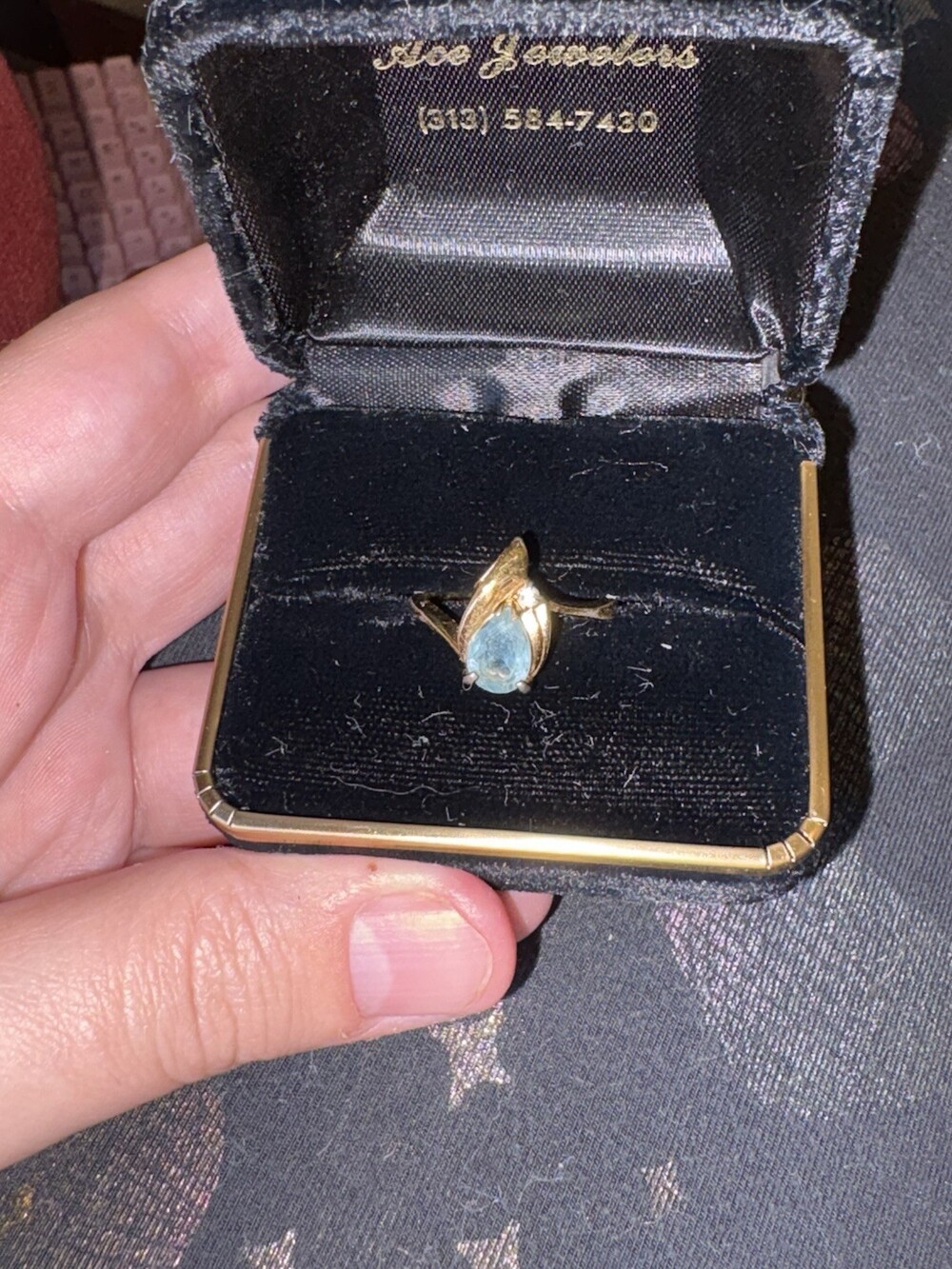 10K Yellow Gold Pear Cut Light Blue Stone Leaf Ring Clear Accent